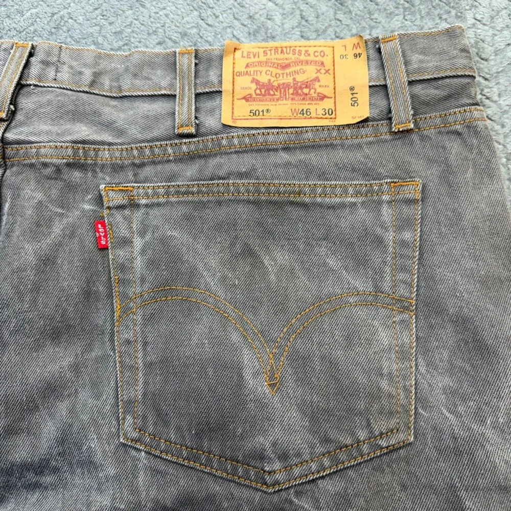 Levi's 501 Jeans Mens 46x23 Straight Wide Leg Grey Cotton Button Fly Vintage 00s
